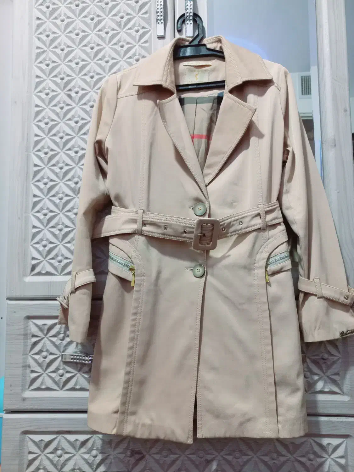 بارونی|لباس|تربت جام, شاد|دیوار