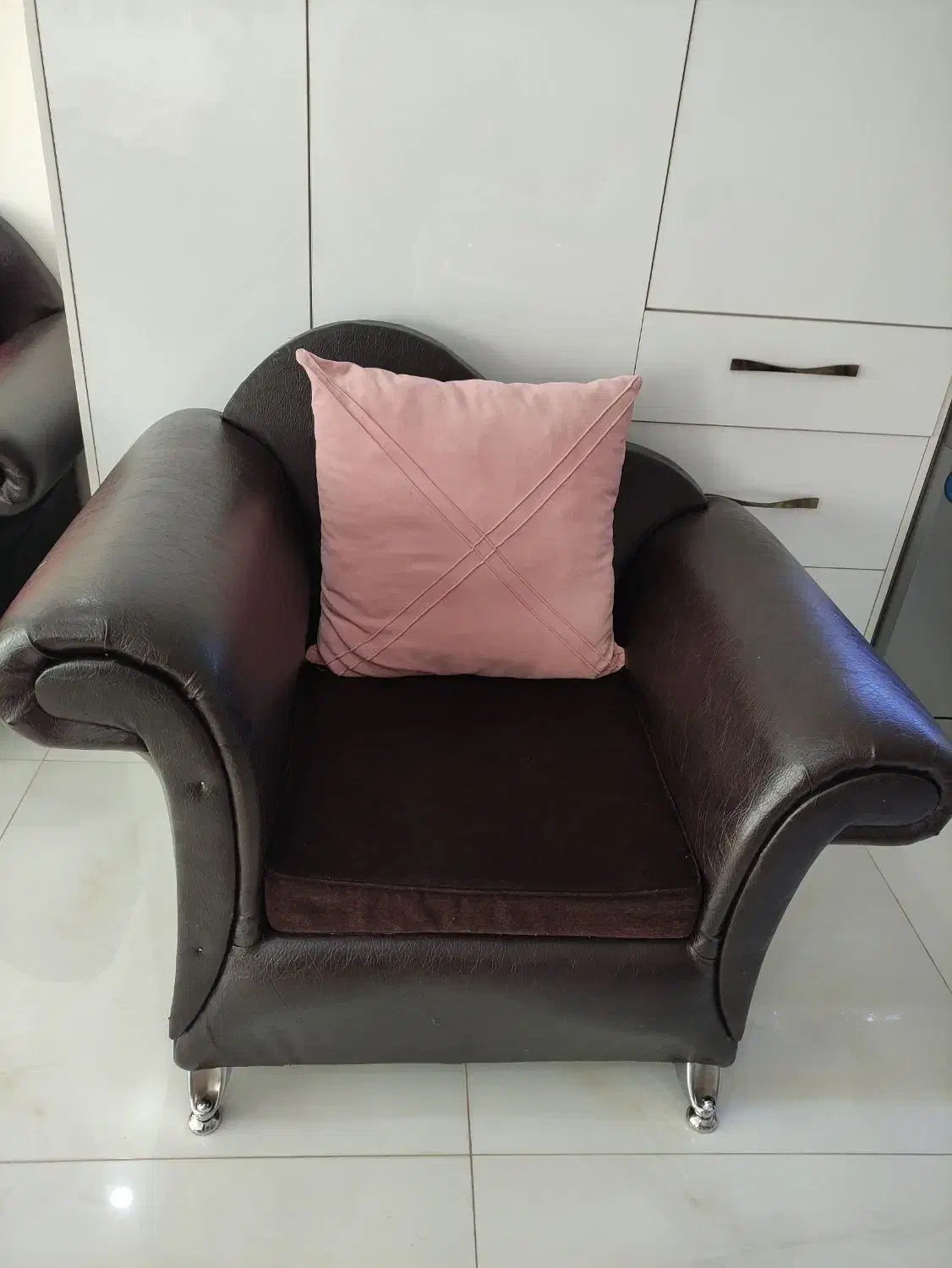 مبلمان|مبلمان خانگی و میز عسلی|برخوار, |دیوار