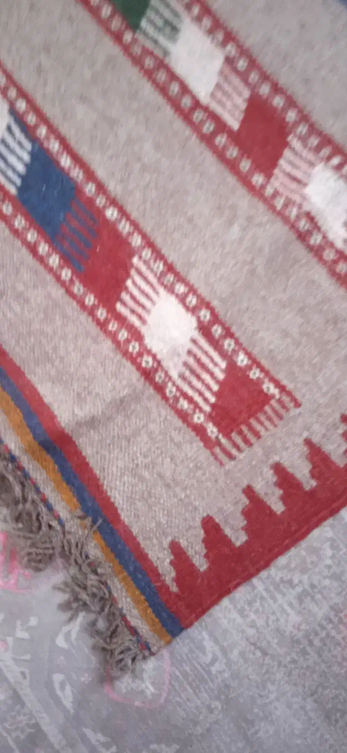 فروش فوری گلیم سنتی|گلیم، جاجیم، گبه|اندیشه, اندیشه فاز ۱|دیوار