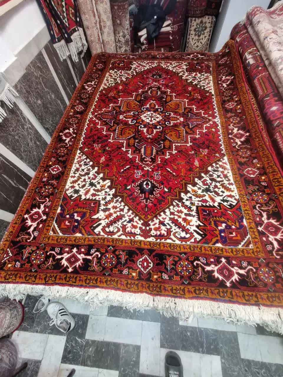 فرش آبی گل مهربان|فرش|مراغه, |دیوار