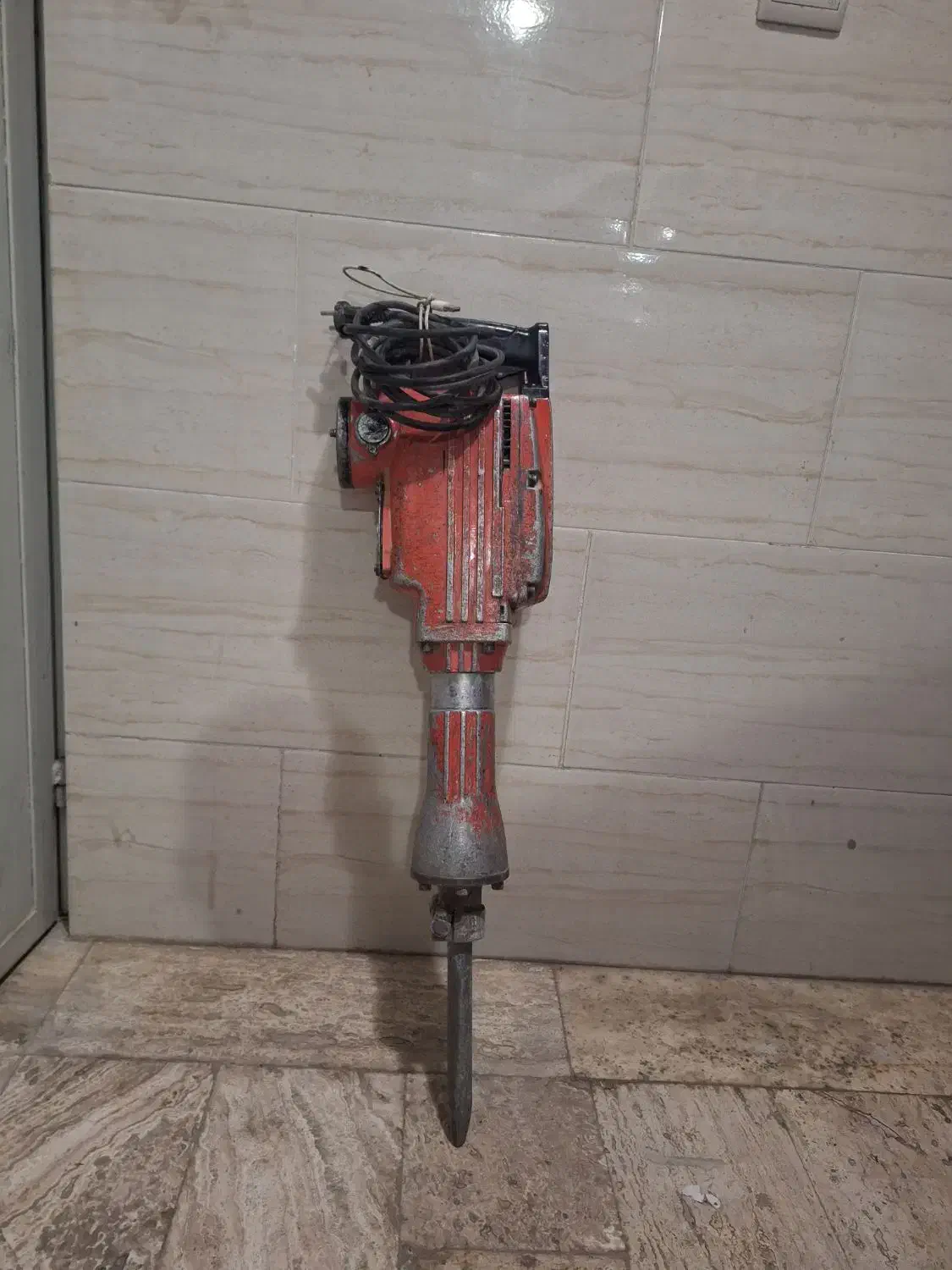 هیلتی|ابزارآلات|شهریار, شهرک وائین|دیوار