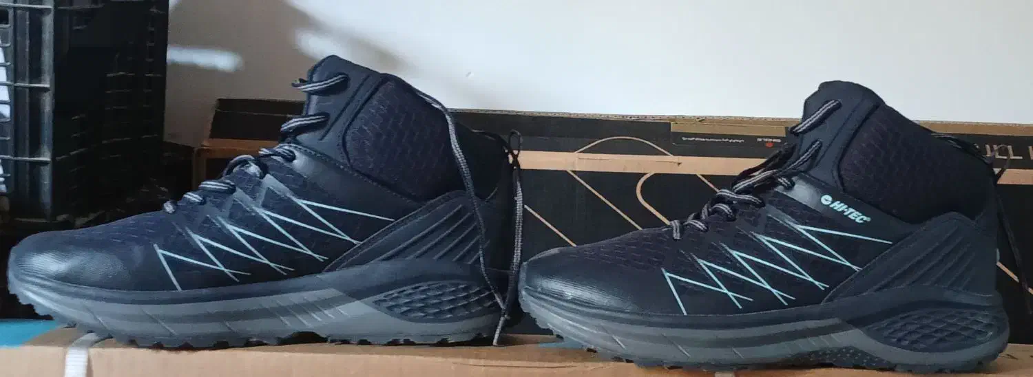 کفش خارجی مارک مناسب برای شهری و کوهستان|کیف، کفش، کمربند|تاکستان, |دیوار