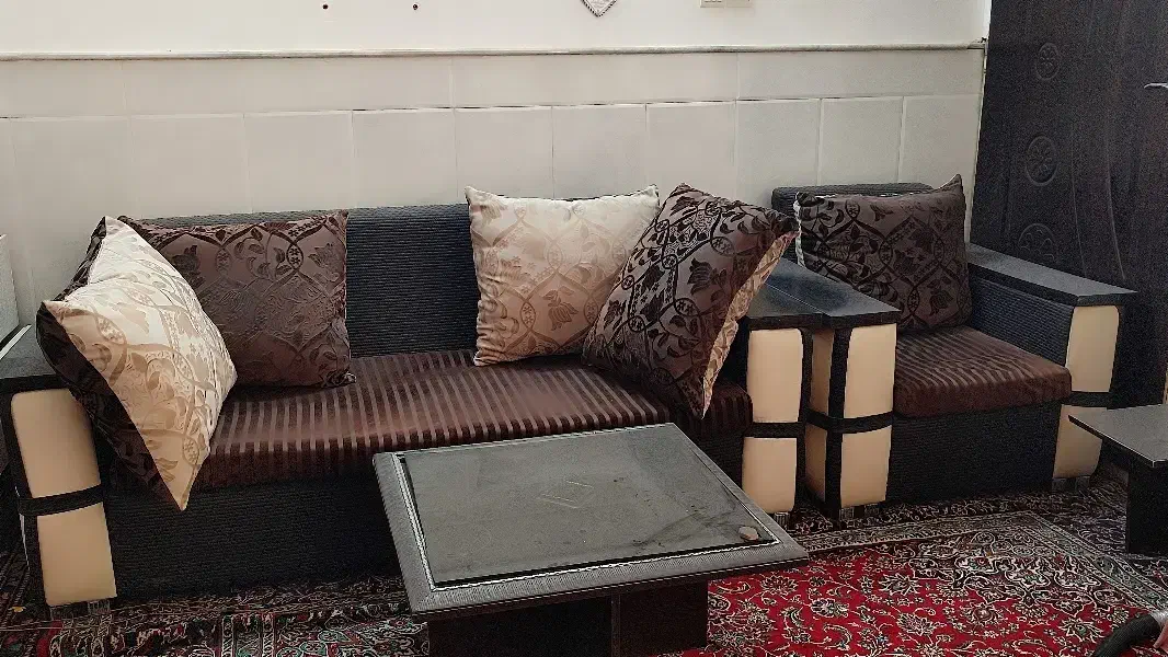 مبل راحتی هفت نفره|مبلمان خانگی و میز عسلی|قم, زاد|دیوار