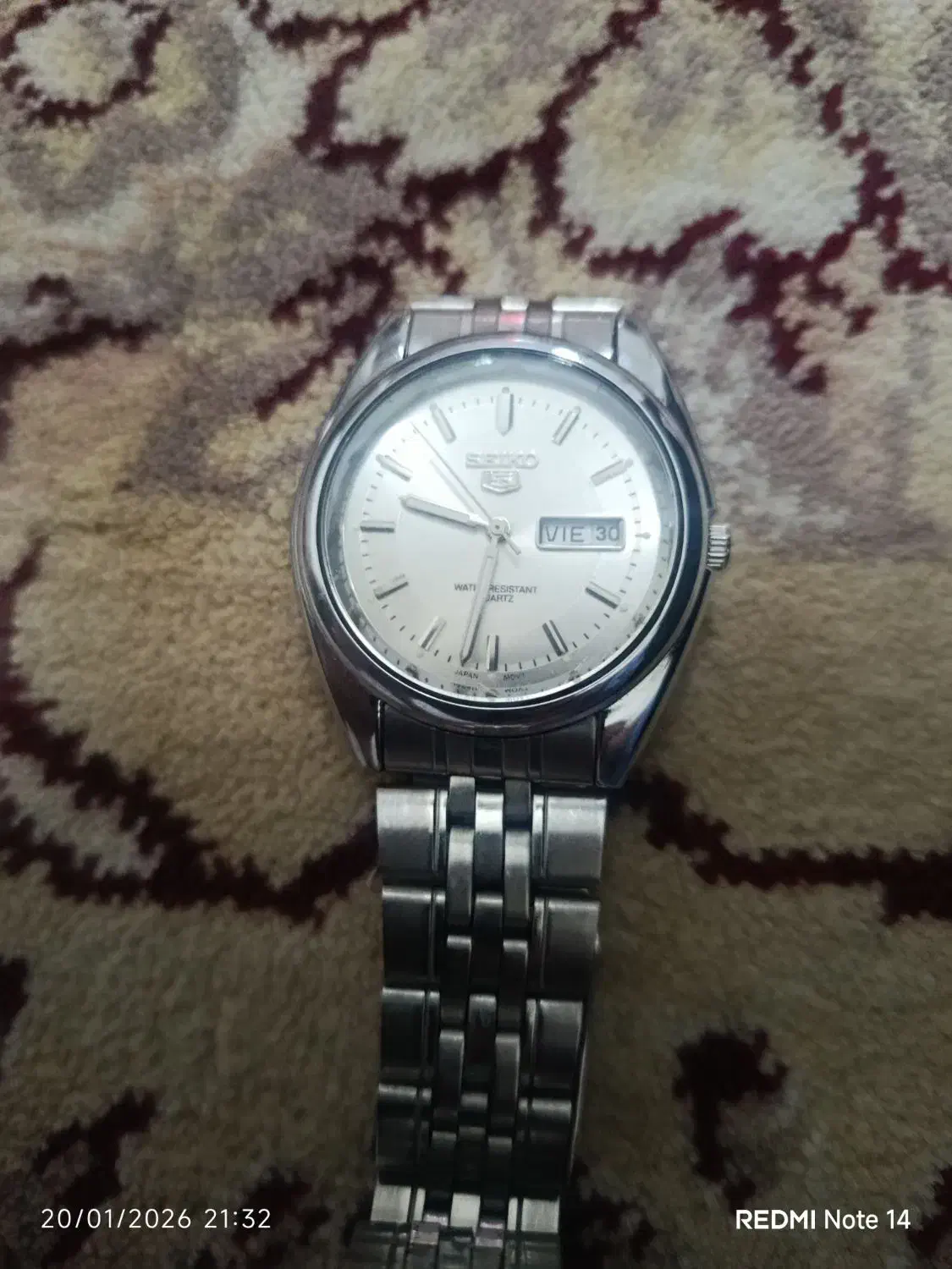 سیکو ۵ گوارتز|ساعت|چهارباغ, |دیوار