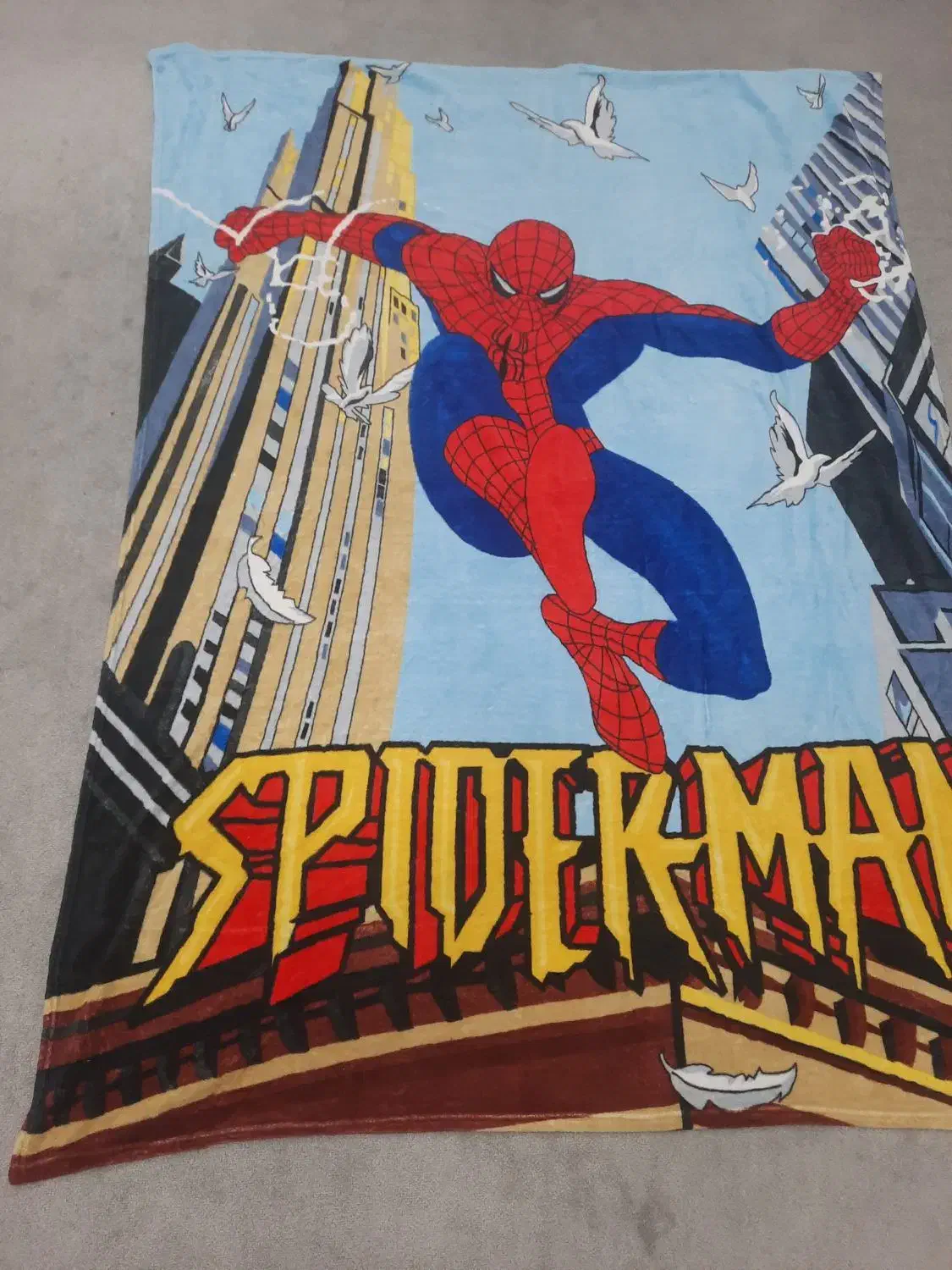 پتو، رو تختی و ...|رختخواب، بالش، پتو|شاهینشهر, فدک|دیوار