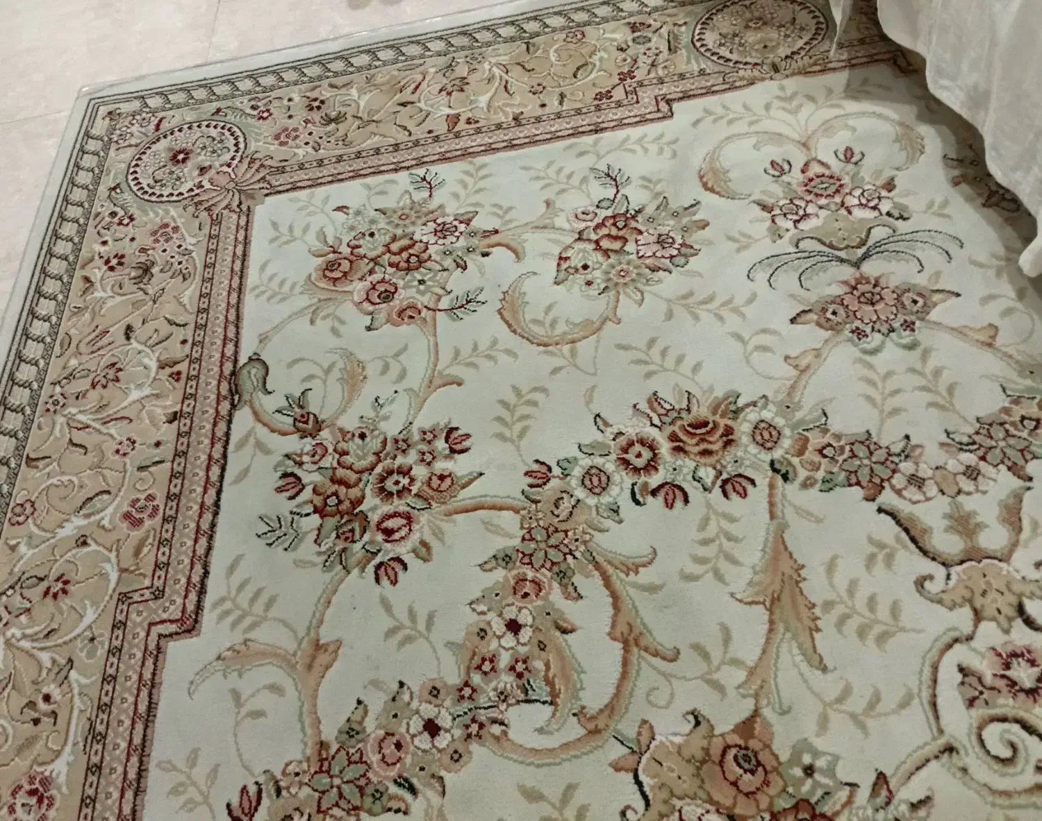 دوتخته فرش|فرش|رشت, گلسار|دیوار