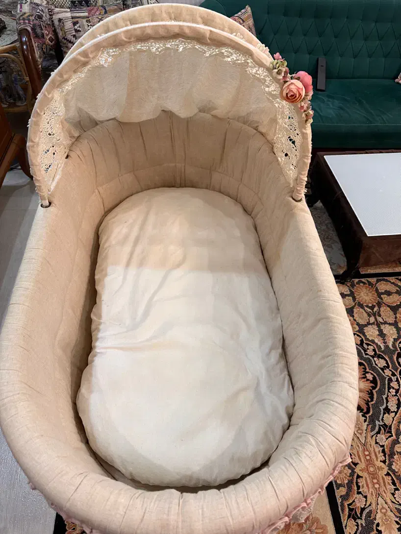 تخت کودک کنار مادر|تخت و صندلی بچه|کرج, عظیمیه|دیوار