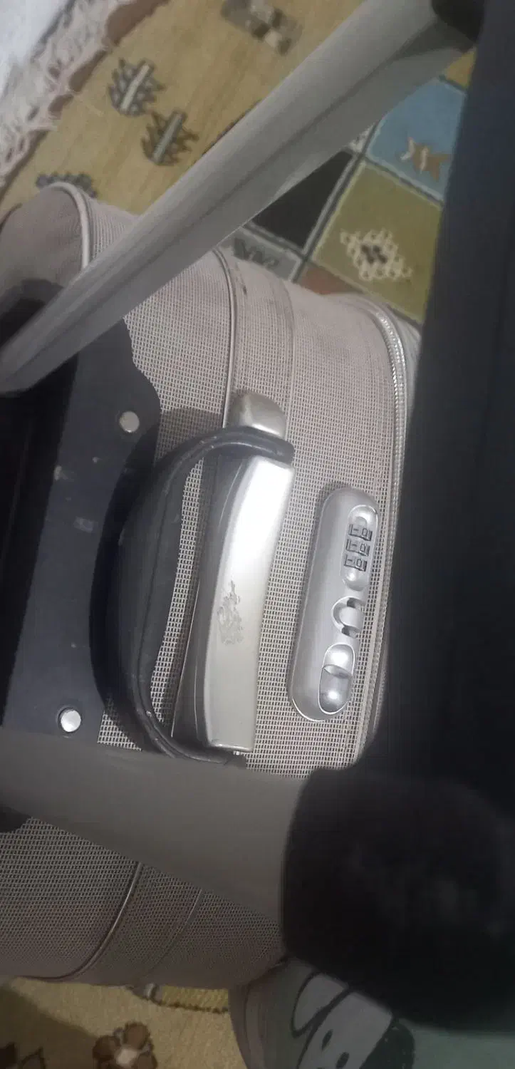 چمدان بزرگ مسافرتی|کیف، کفش، کمربند|اردبیل, |دیوار