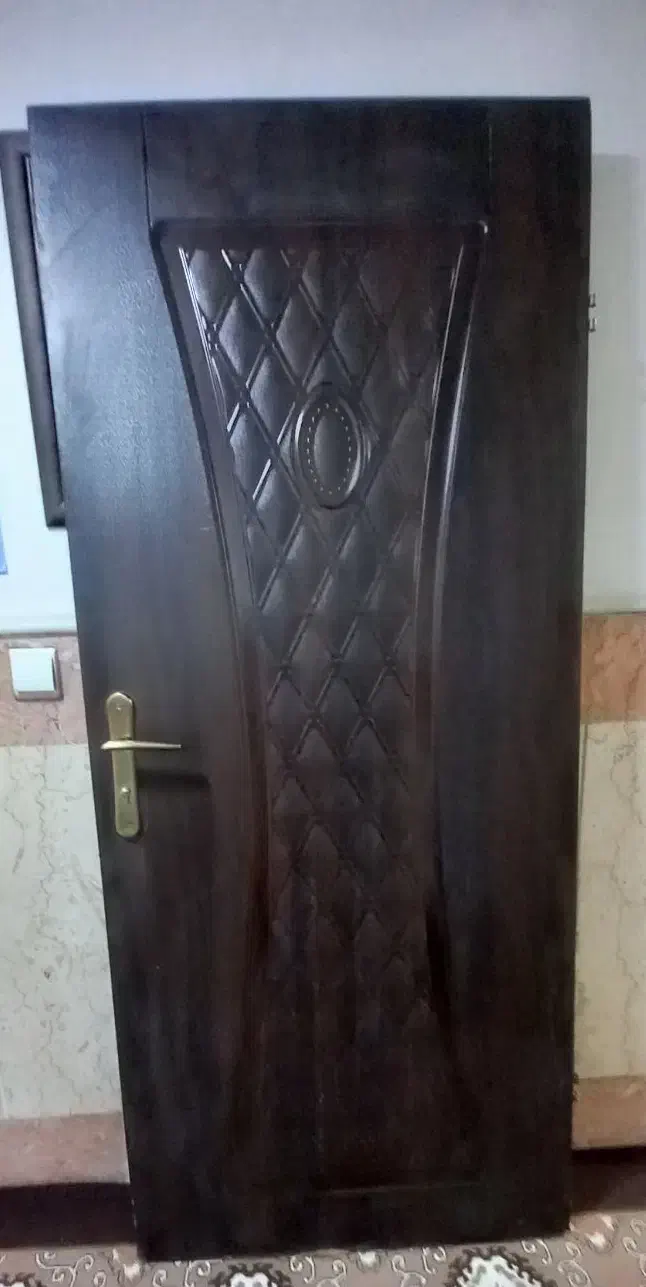 درب چوبی روغنی|مصالح و تجهیزات ساختمان|قم, چهل اختران|دیوار