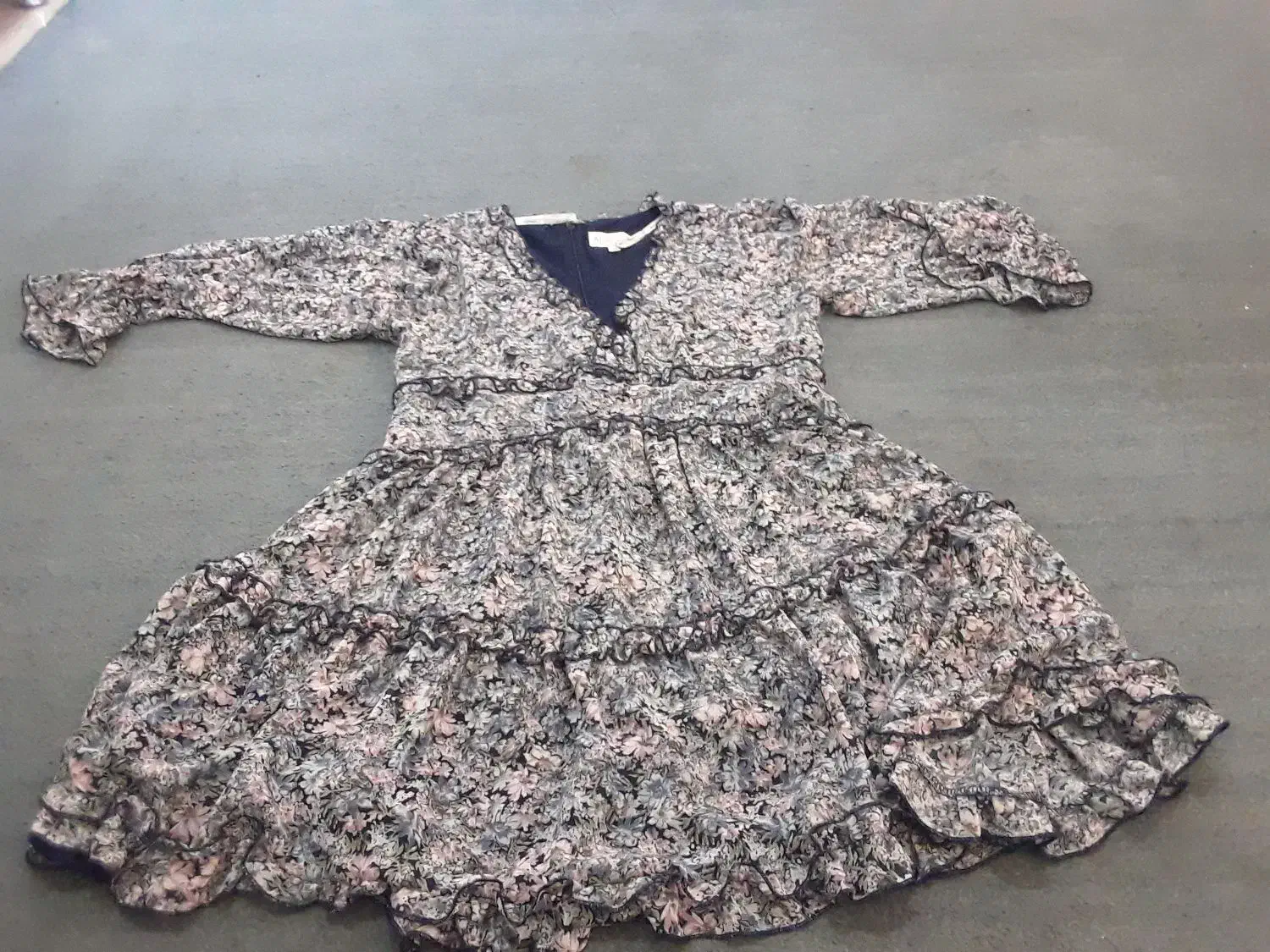 لباس در حد نو|لباس|شاهین‌شهر, شهرک میلاد|دیوار