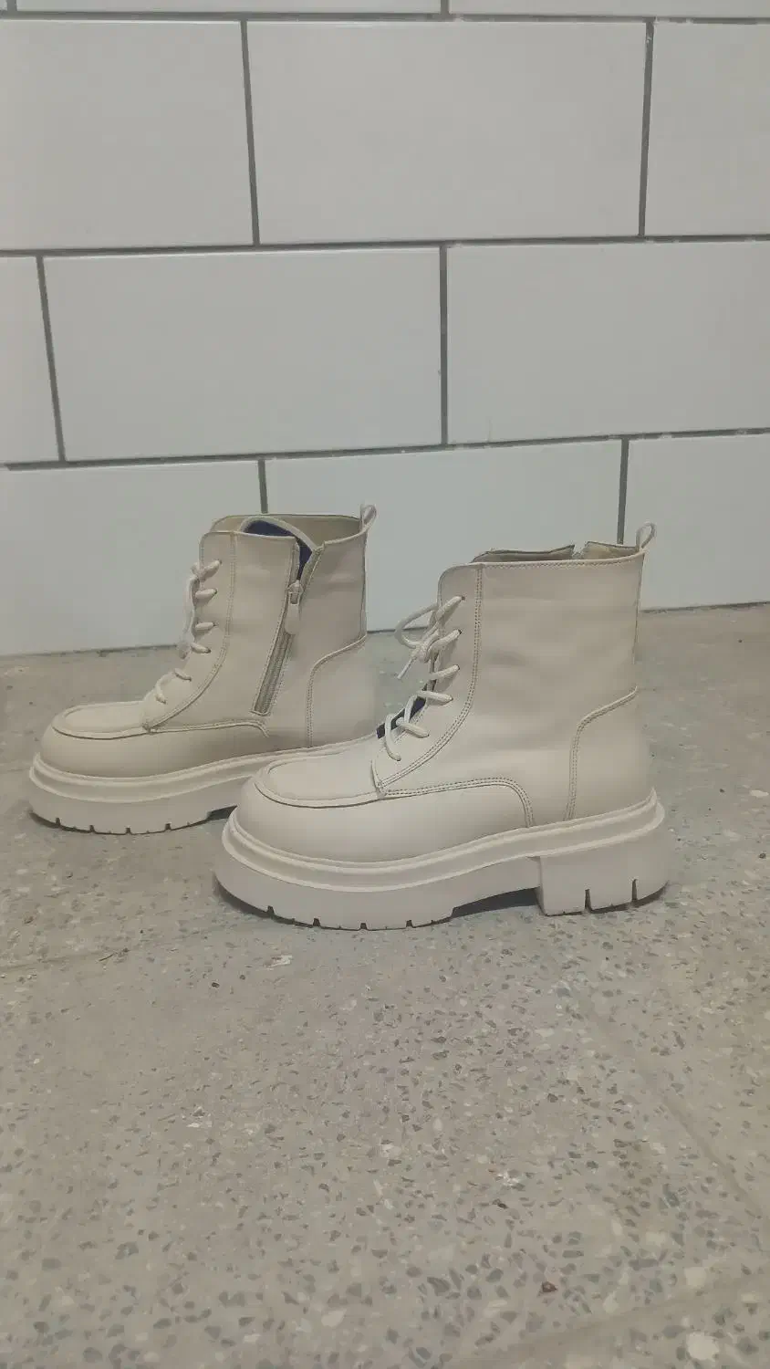 نیم بوت رنگ کرمی|کیف، کفش، کمربند|شهرکرد, |دیوار