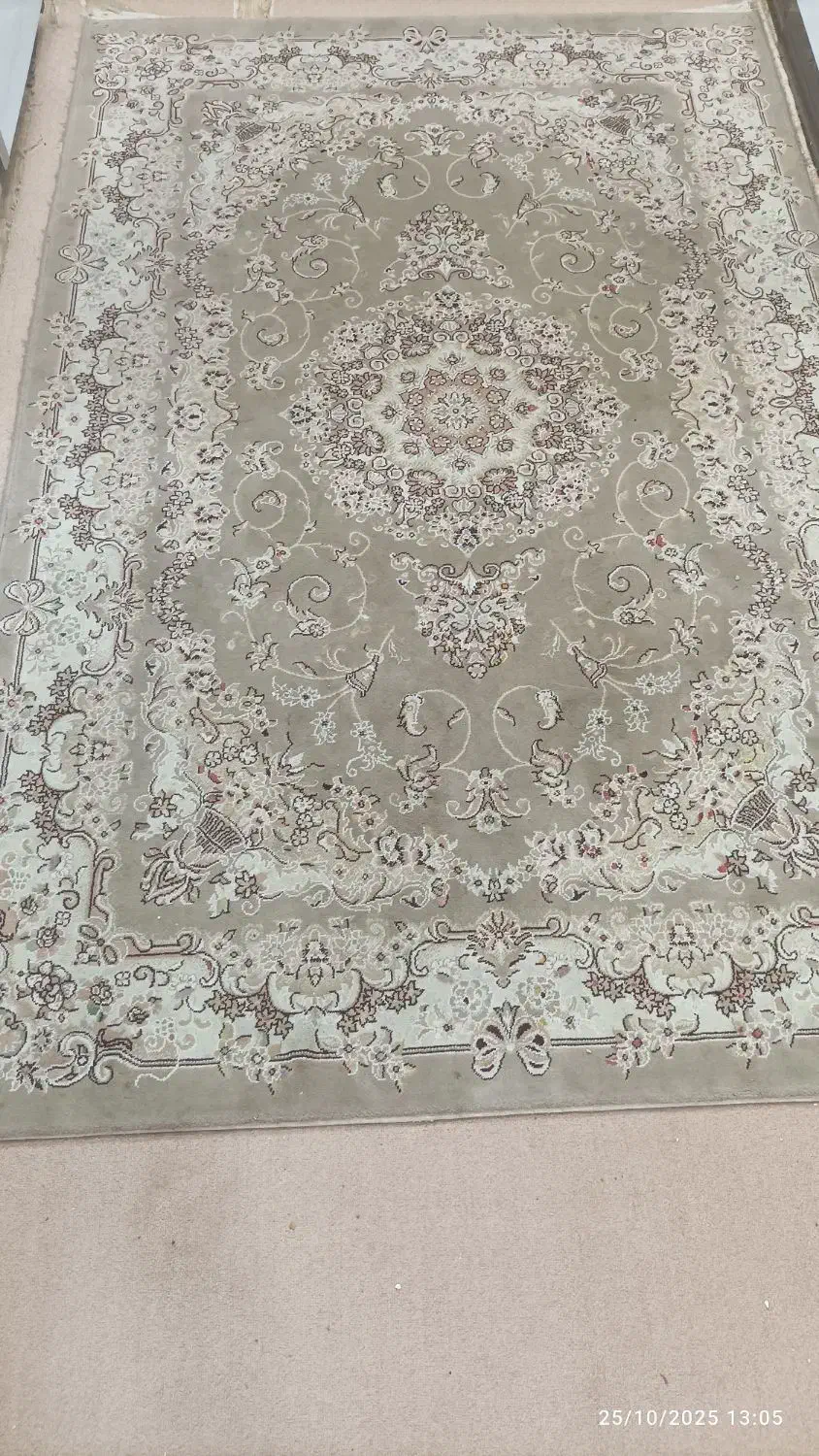 قالی|فرش|قم, وادی السلام|دیوار