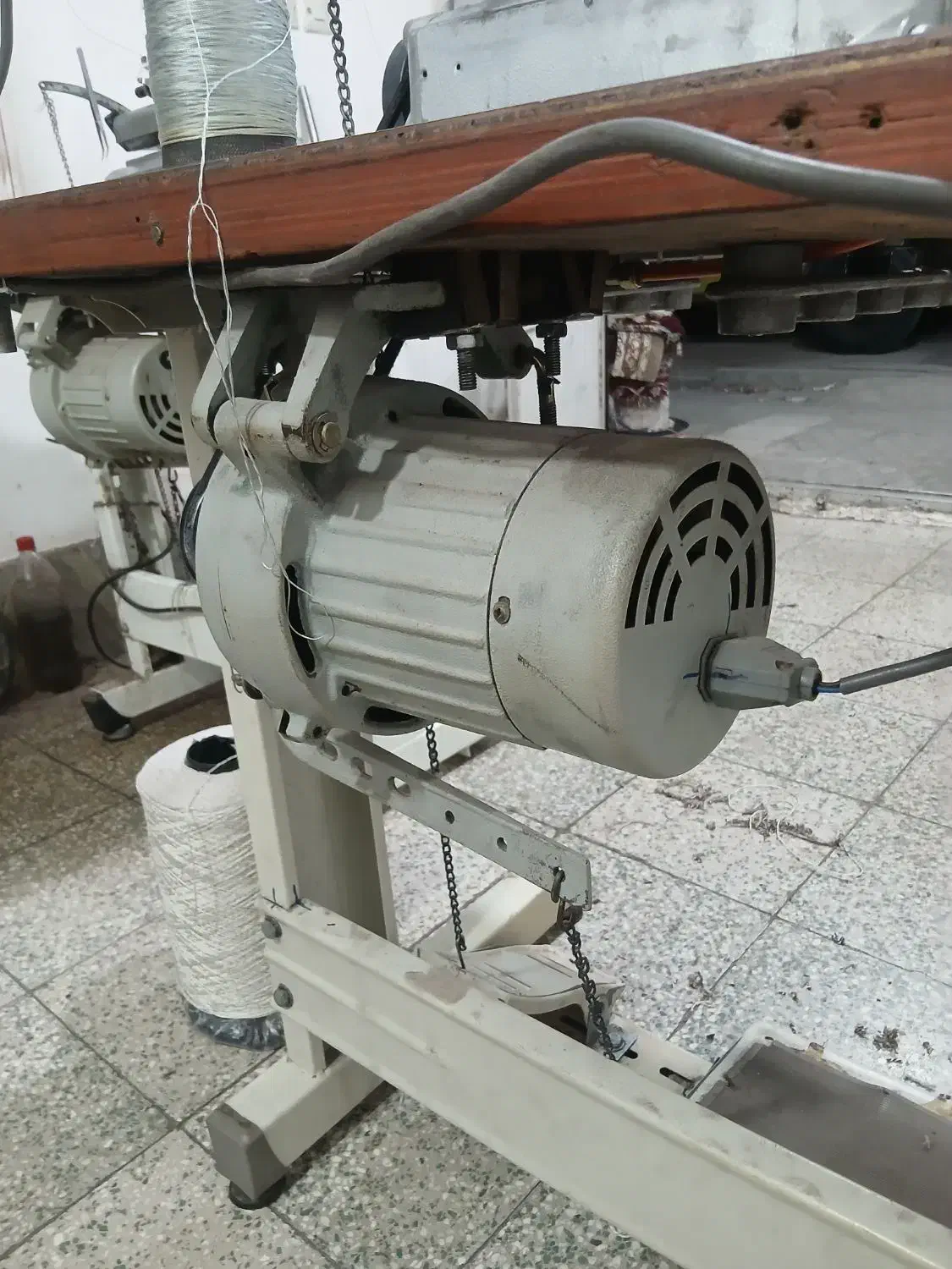 چرخ سر دوز فرش|چرخ خیاطی و ریسندگی|قم, نیروگاه|دیوار