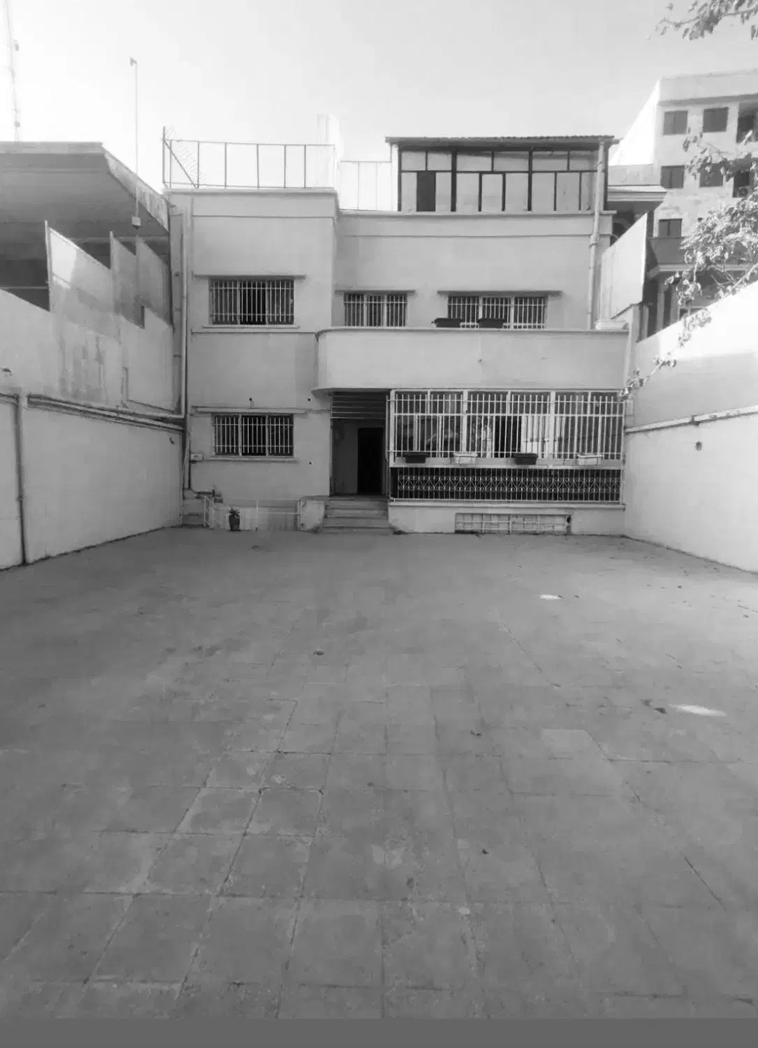 سمیه/مستغلات دو طبقه/ ۵۰۰متربنا/۳۰۰مترحیاط|اجارهٔ خانه و ویلا|تهران, ایرانشهر|دیوار