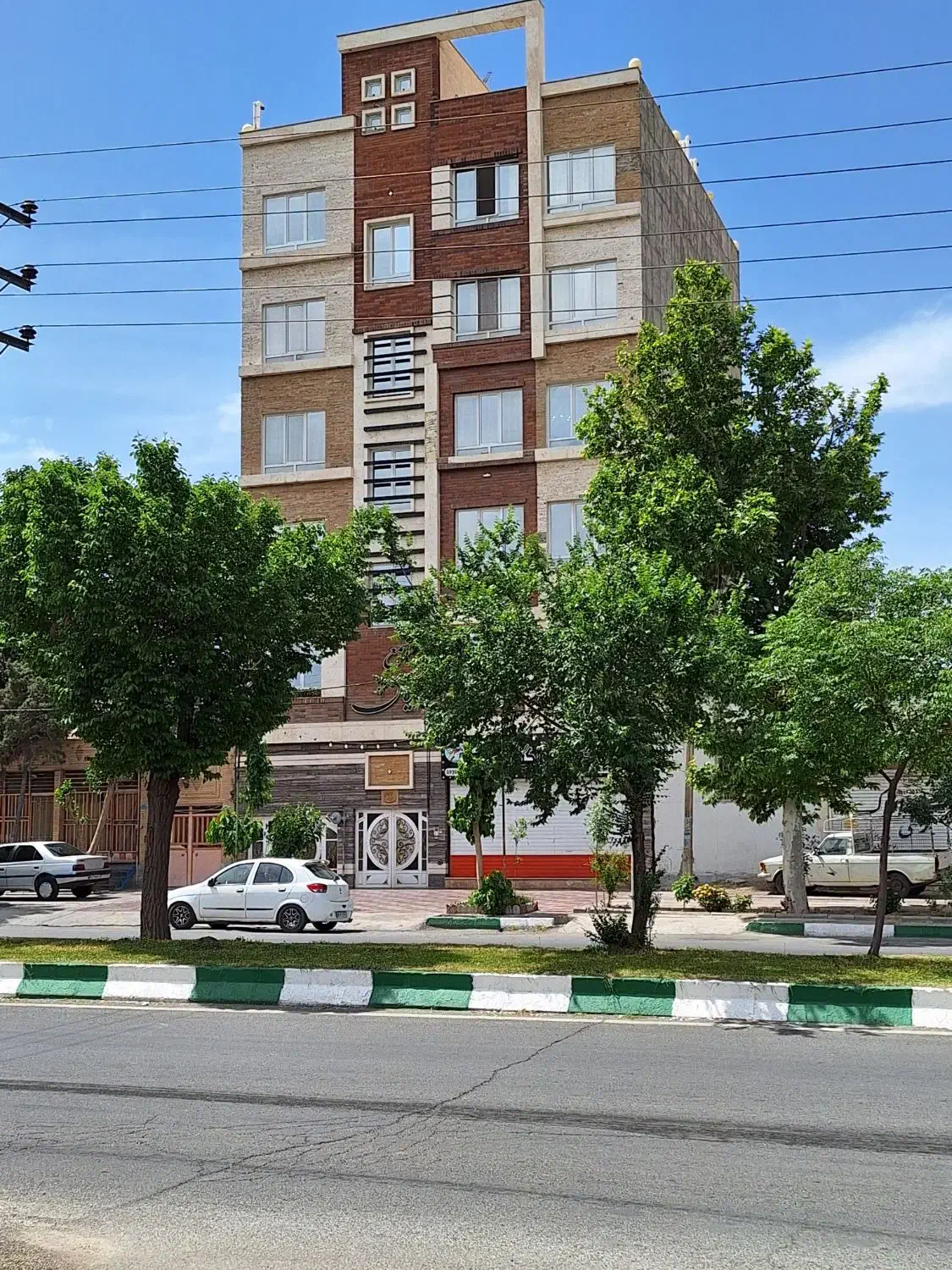 واحد ۸۴ متری بر بلوار اصلی|فروش آپارتمان|ورامین, ورامین|دیوار