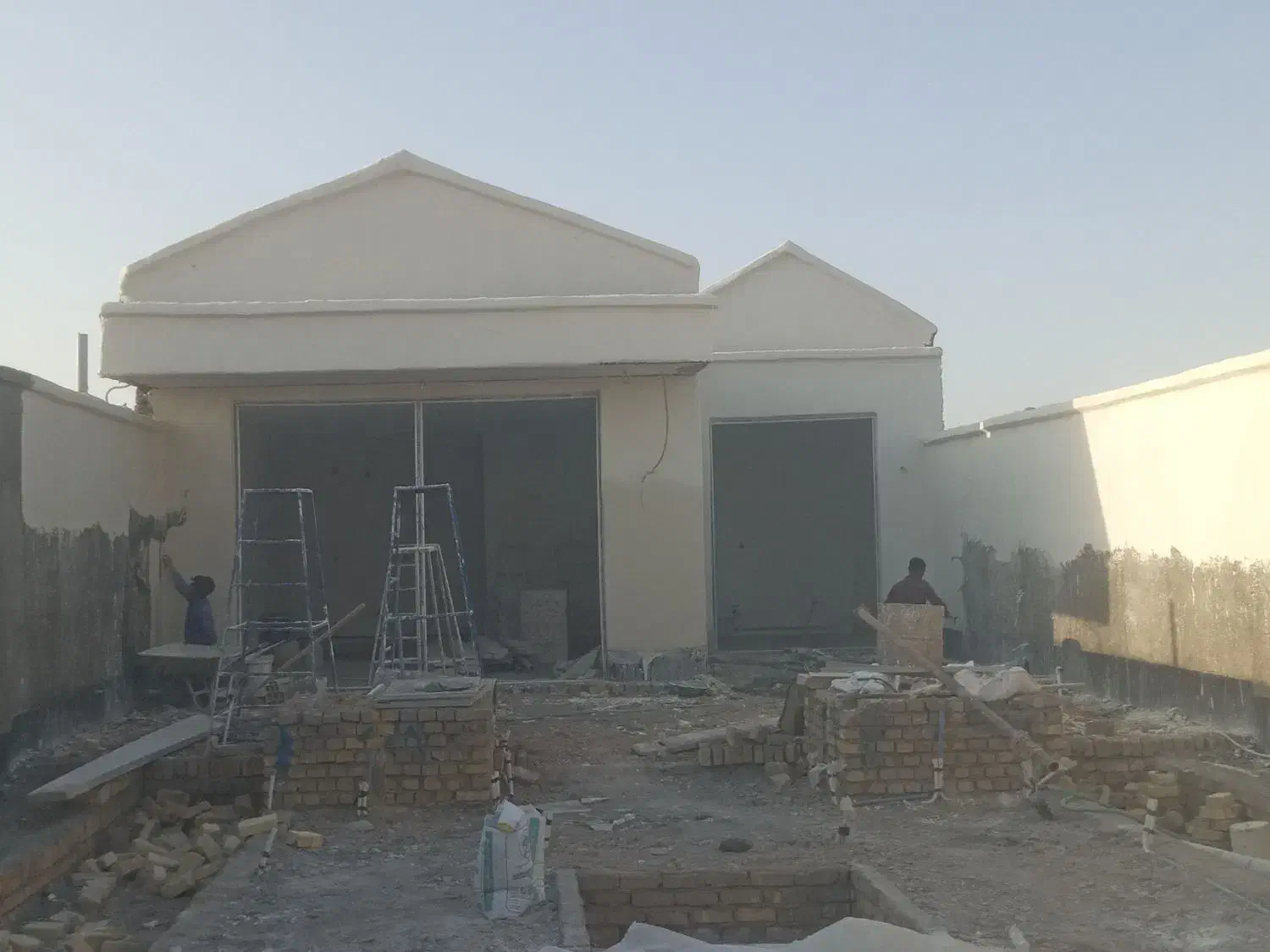 سیمان کاری دیوار چینی شیب بندی سیمان سفیدجدول کاری|خدمات پیشه و مهارت|میبد, |دیوار