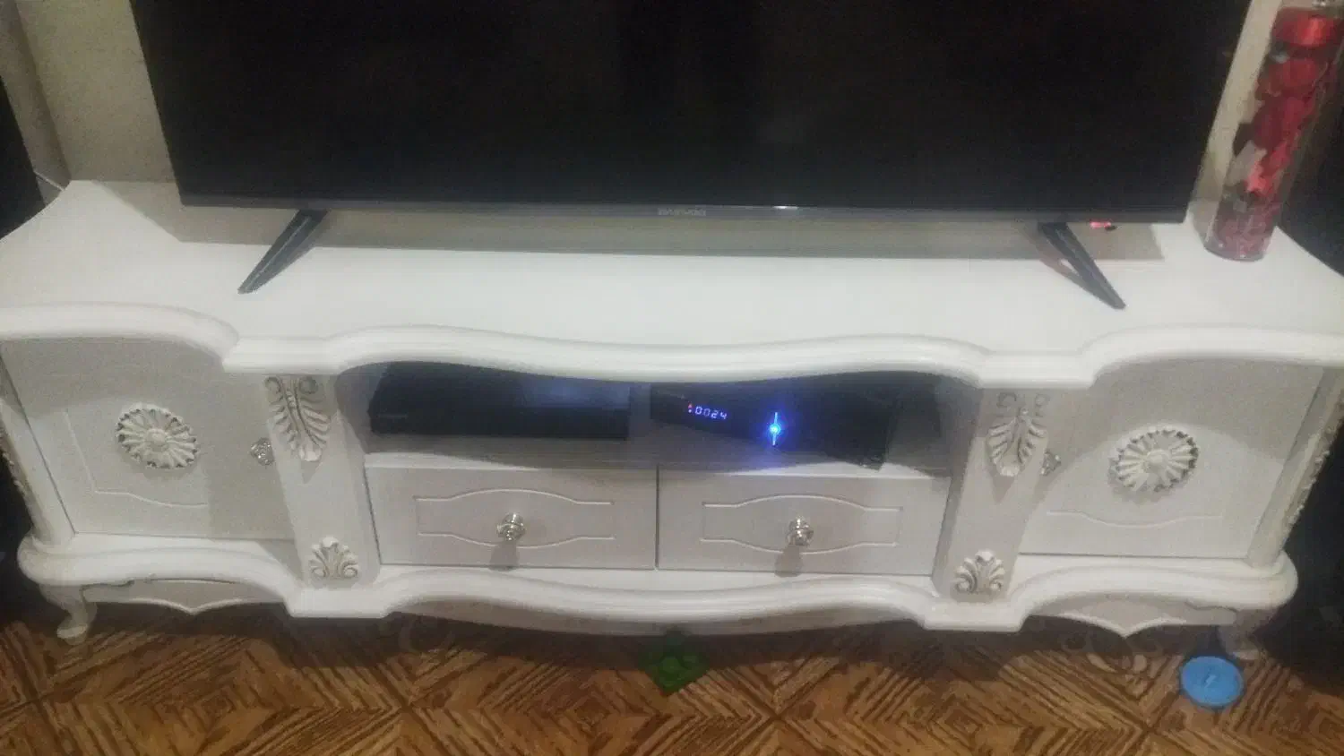 زیر تلویزیونی|میز تلویزیون|شیراز, جوادیه|دیوار