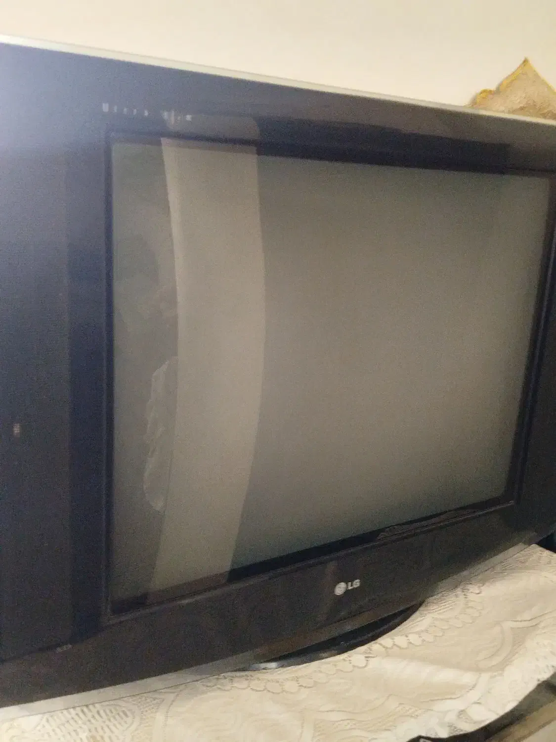 تلوزیون سالم در حد نو|تلویزیون و پروژکتور|کرمان, |دیوار