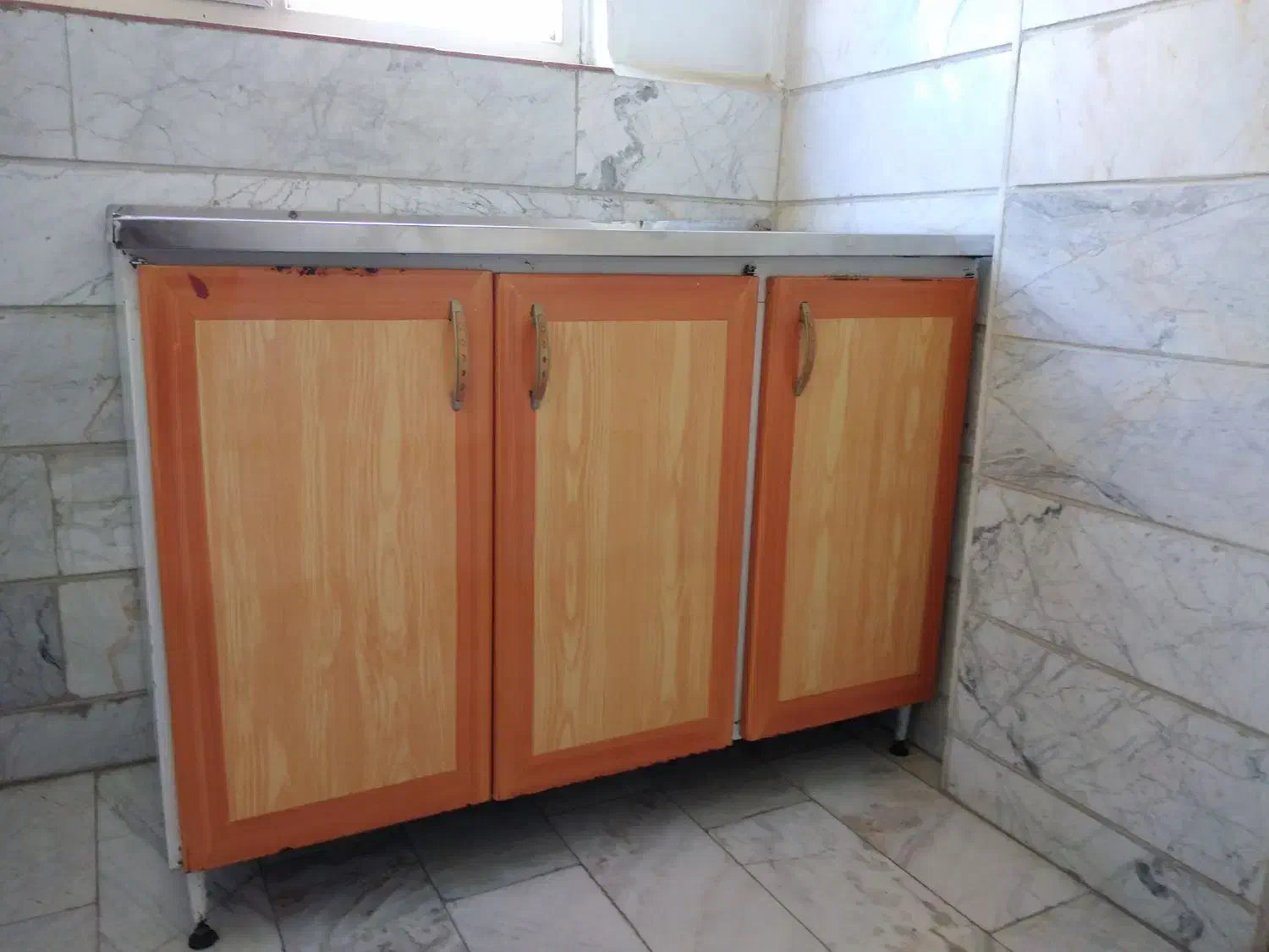 کابینتهای فلزی سالم با سینک و هود و آبچکان|مصالح و تجهیزات ساختمان|تهران, شهید رجایی|دیوار