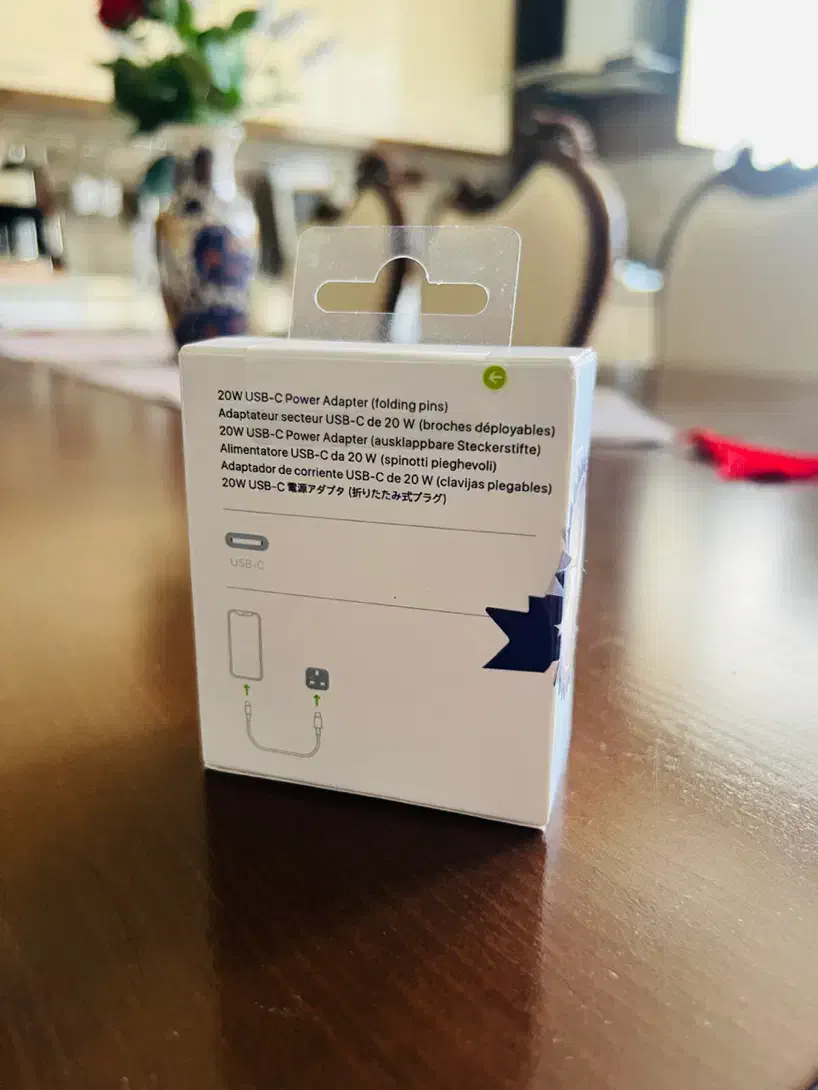 شارژر 20W اپل اصلی و شرکتی کاملا آکبند و نو|لوازم جانبی موبایل و تبلت|تهران, شاهین|دیوار