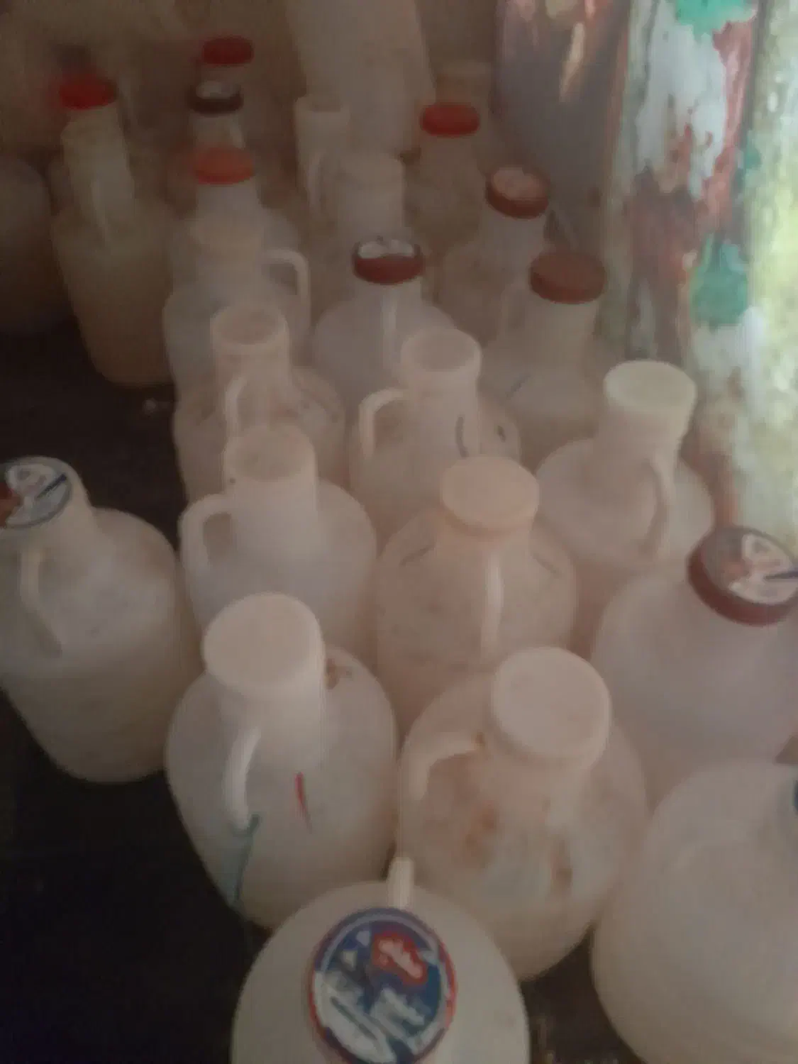 دبه خالی بزرگ مناسب هرکاری|ظروف نگهدارنده، پلاستیکی، یکبارمصرف|سبزوار, کوی گلستان|دیوار