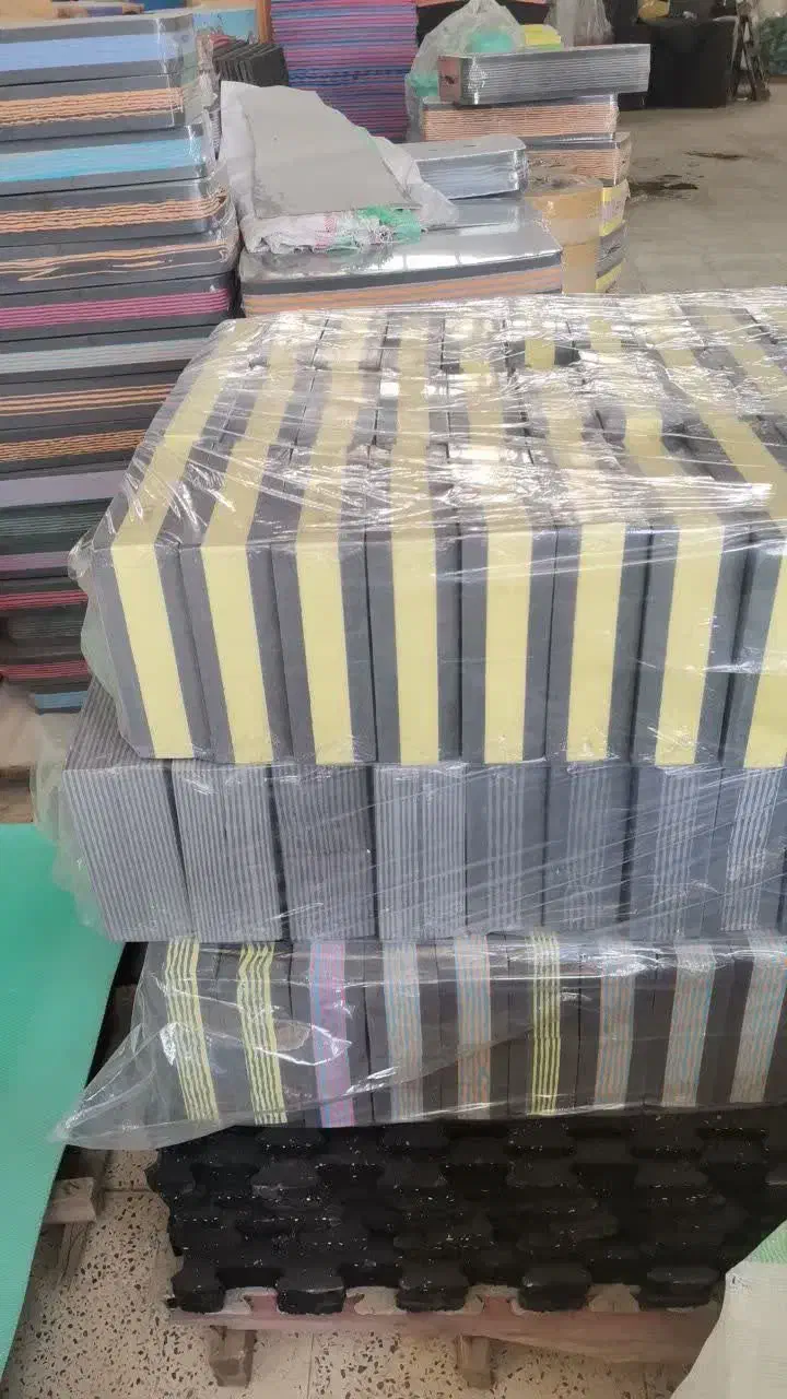 کفپوش تاتامی و گرانولی و دیوارپوش|خدمات پیشه و مهارت|گرگان, |دیوار