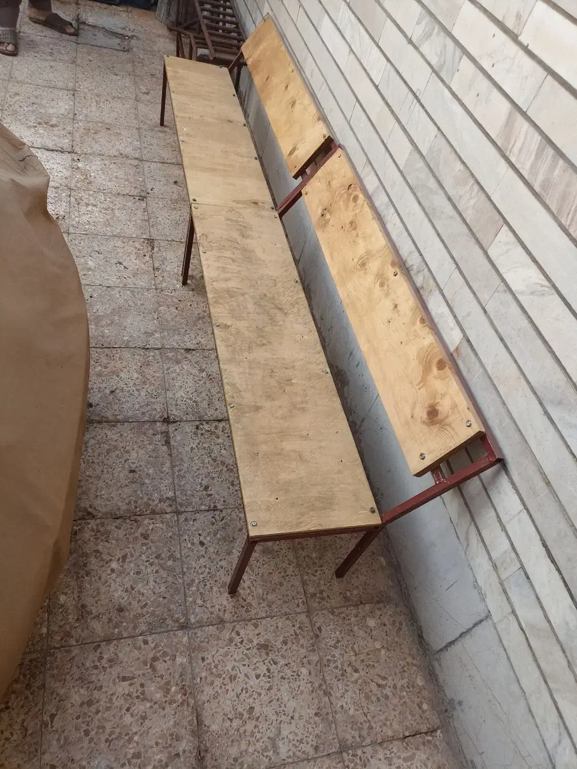 نیمکت تمیز و محکم|صندلی و نیمکت|اهواز, طالقانی|دیوار