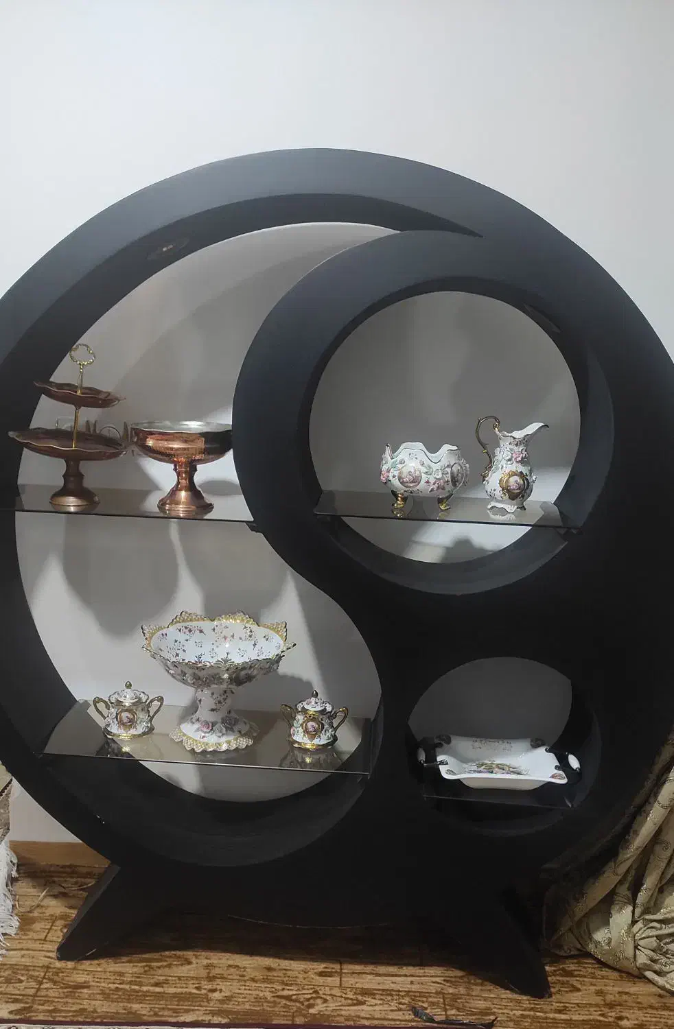 بوفه (ویترین ) گرد|بوفه، ویترین، کنسول|رشت, دیلمان|دیوار