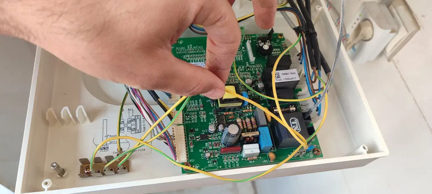 تعمیرات و عیب یابی تخصصی پکیج های دیواری|خدمات پیشه و مهارت|خرم‌آباد, |دیوار