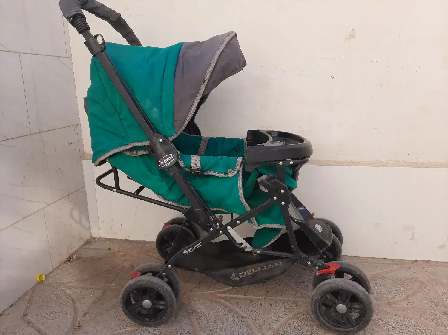 کالسکه بچه|کالسکه و لوازم جانبی|لنجان, |دیوار