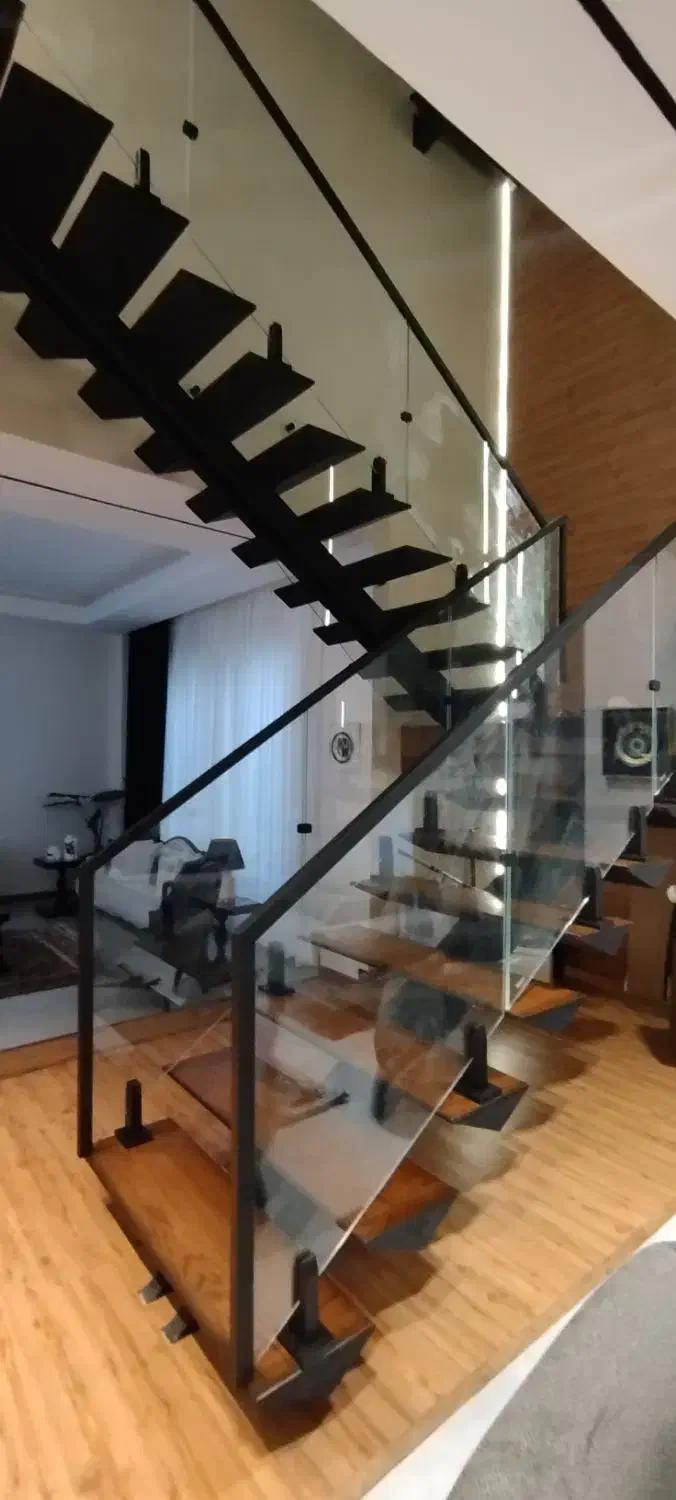 نرده شیشه ای جان پناه وید تضمینی|مصالح و تجهیزات ساختمان|کرج, عظیمیه|دیوار