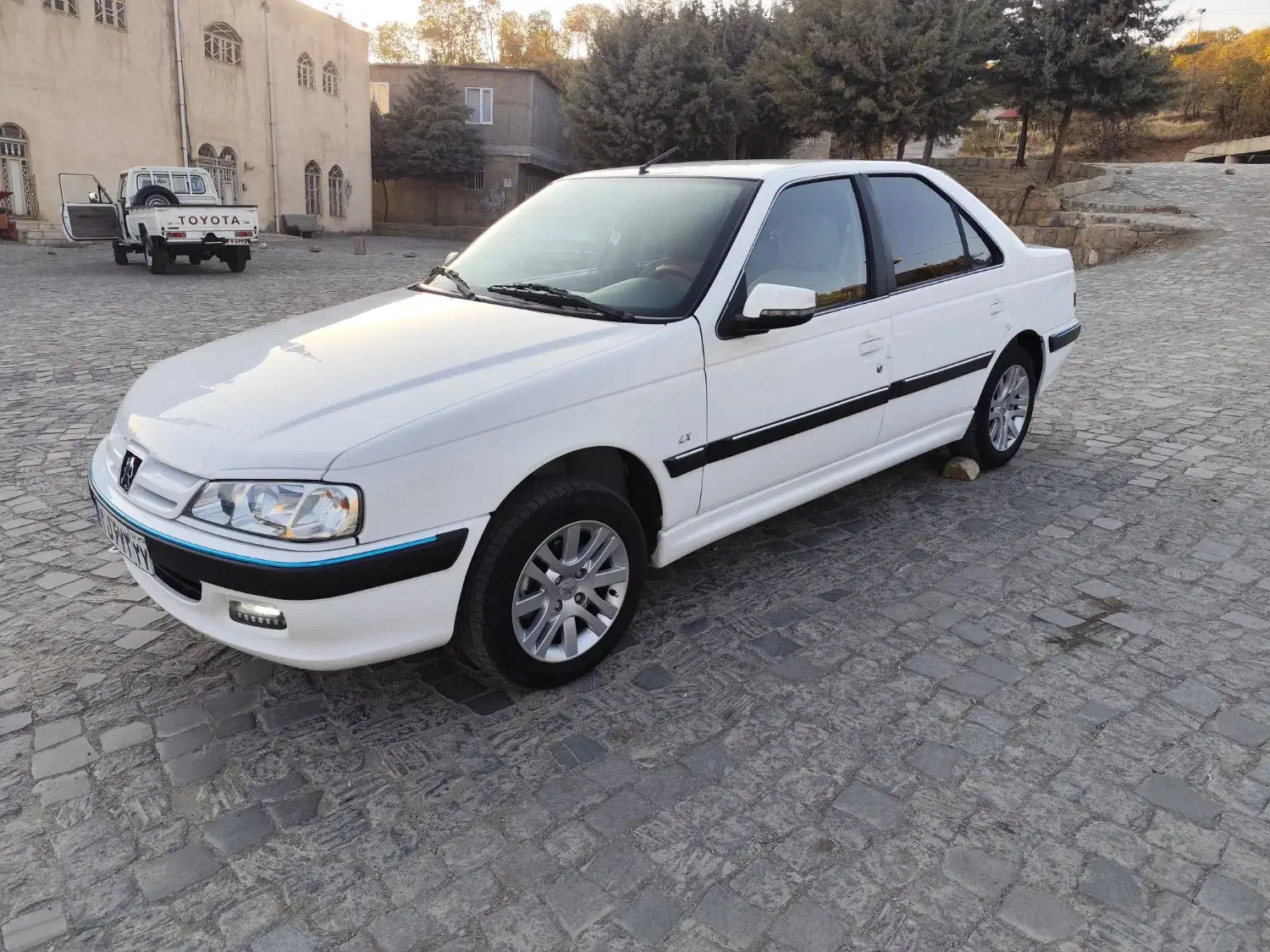 پژو پارس سفارشی نیم فول 402 به رویت صفر بدون توضیح|خودرو سواری و وانت|بانه, |دیوار