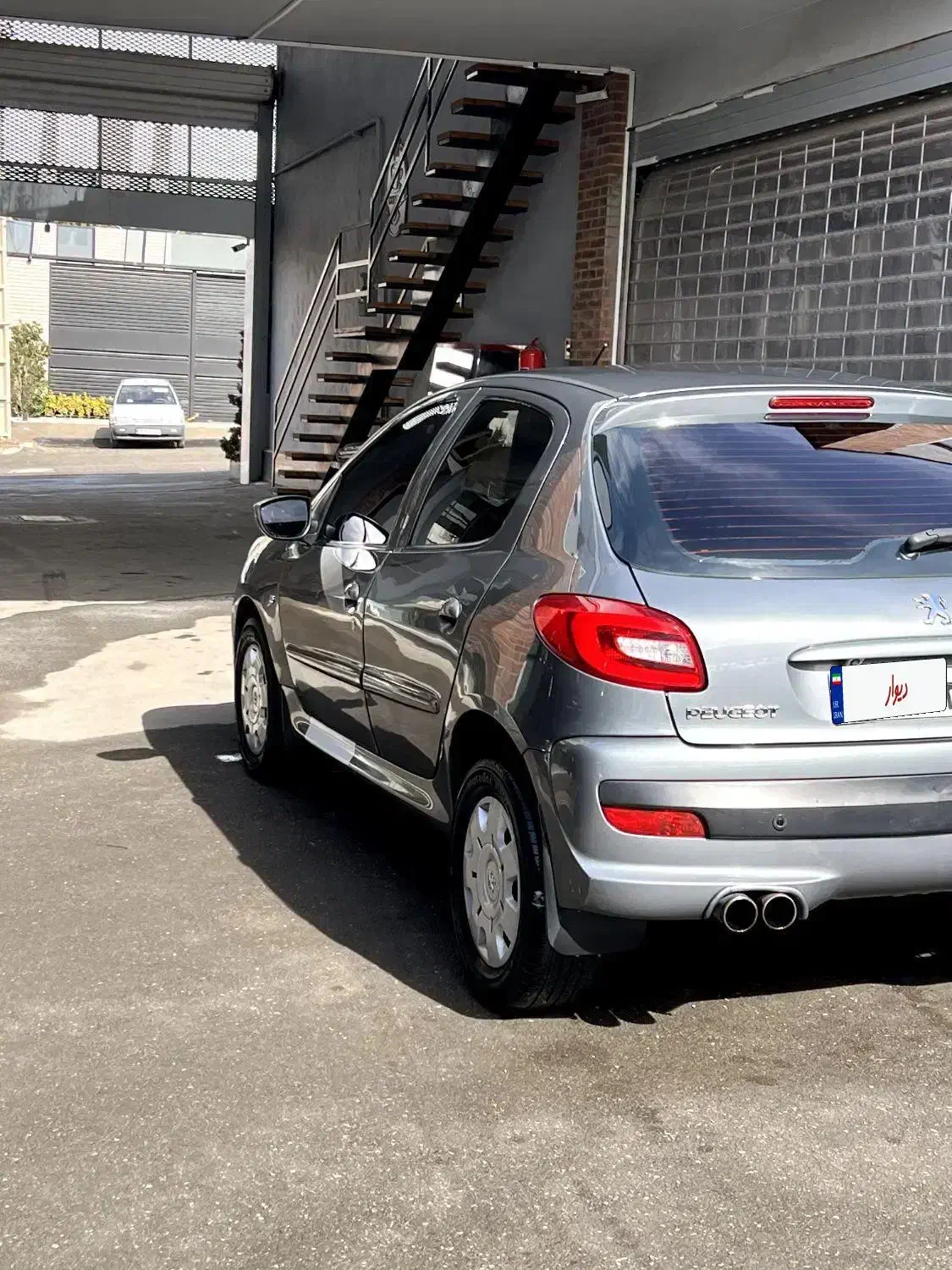 پژو 207 مدل98|خودرو سواری و وانت|هشتگرد, فاز ۱ مهستان|دیوار