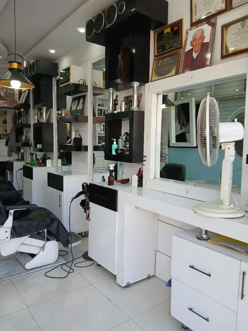 دکوراسیون اریشگاه|آرایشگاه و سالن‌های زیبایی|تربت‌حیدریه, ابوذر|دیوار