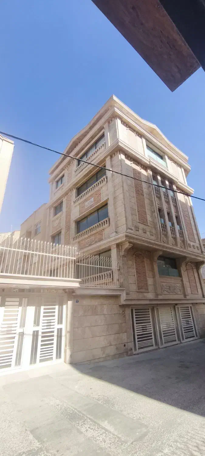 ۱۱۰ متری ۲ نبش پلاک دوم خیابان لاهور|فروش آپارتمان|اصفهان, چشمه باقرخان|دیوار