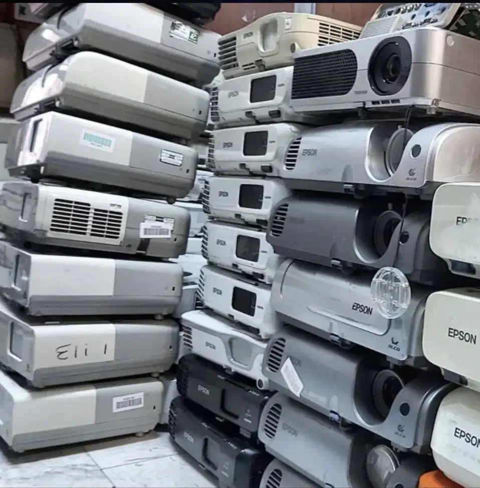 ویدیو پروژکتور پخش فوتبال دربی فروش آنلاین سایت|تلویزیون و پروژکتور|یاسوج, |دیوار