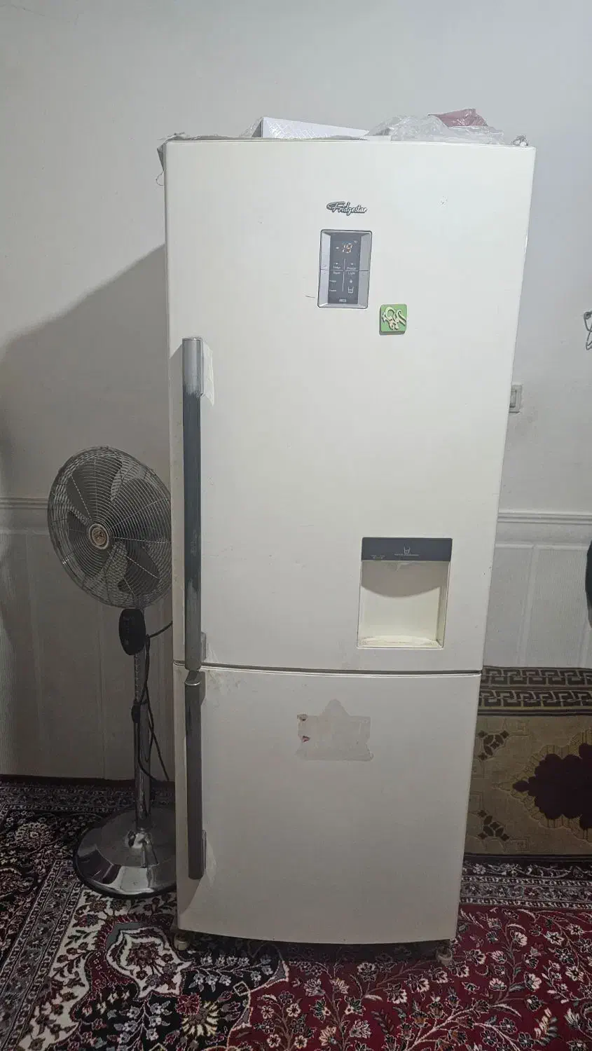 یخچال|یخچال و فریزر|قم, قلعه کامکار|دیوار