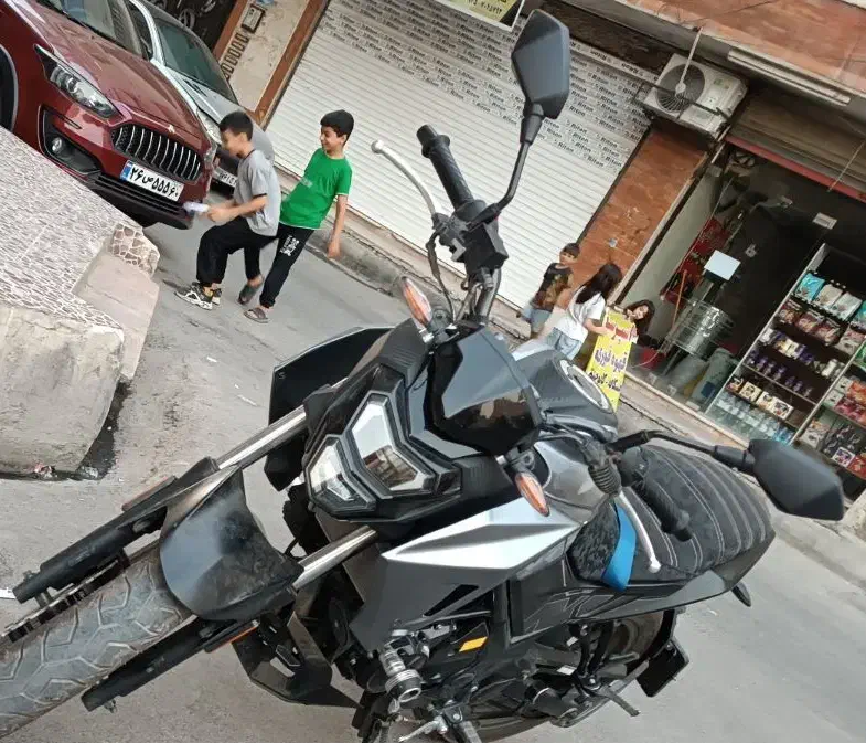 ان ای ۱۸۰ ۴۰۲ درحد|موتورسیکلت|بهارستان, |دیوار