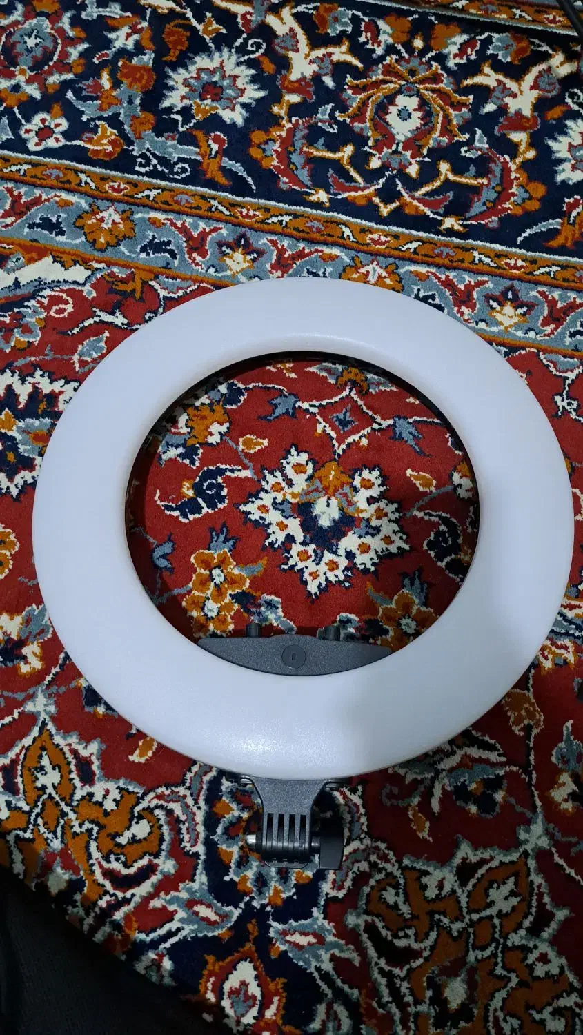 رینگ لایت ۹۶ وات نو|دوربین عکاسی و فیلم‌برداری|گلبهار, شهر جدید گلبهار|دیوار