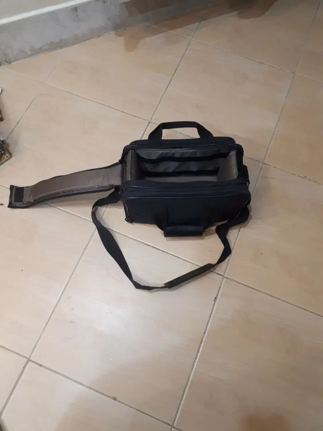 با سلام یک عدد کیف دوربین سالم به فروش میرسد|دوربین عکاسی و فیلمبرداری|اصفهان, شاهزید|دیوار