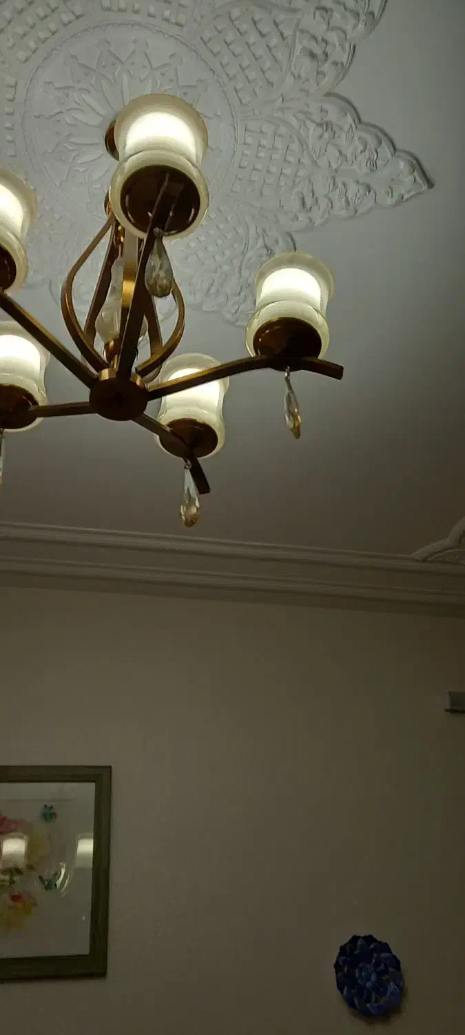 لوستر طلایی|لوستر و چراغ آویز|شاهین‌شهر, مخابرات (شهید بهشتی)|دیوار