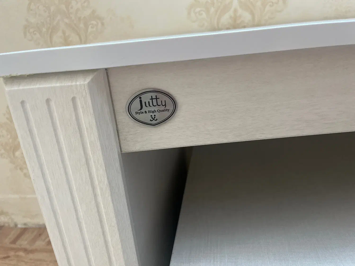 میز زیر تلویزیونی شرکتی ژوتی|میز تلویزیون|تهران, قصر فیروزه ۲|دیوار