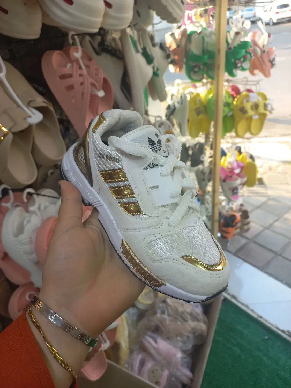 کتانی دخترانه و پسرانه زدیکس|کیف، کفش، کمربند|رشت, معلولین|دیوار