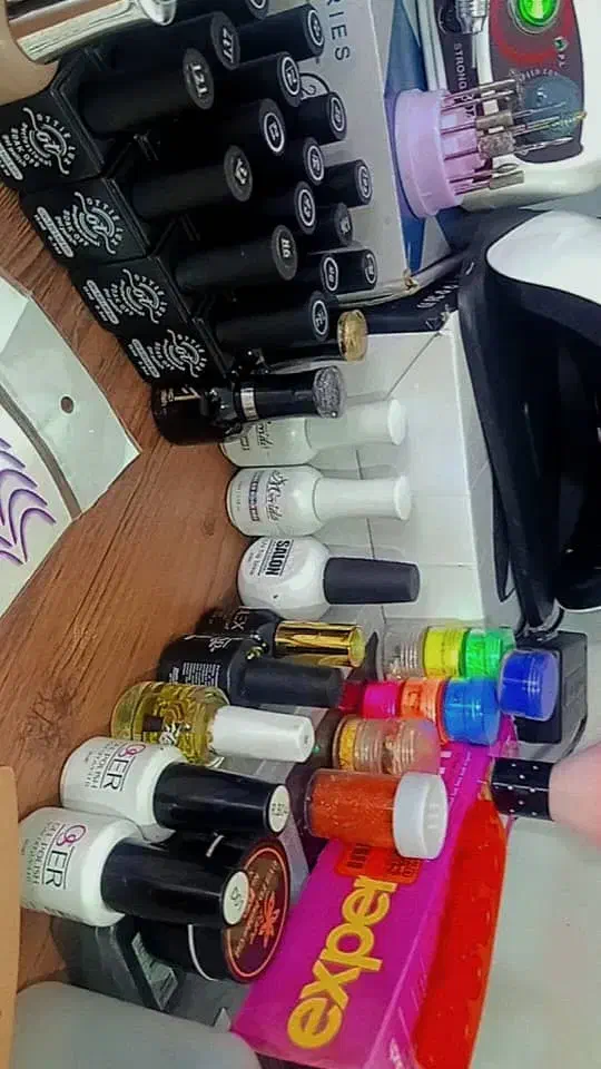 لوازم کاشت  ناخن|آرایشی، بهداشتی، درمانی|شیراز, شیخ علی چوپان|دیوار