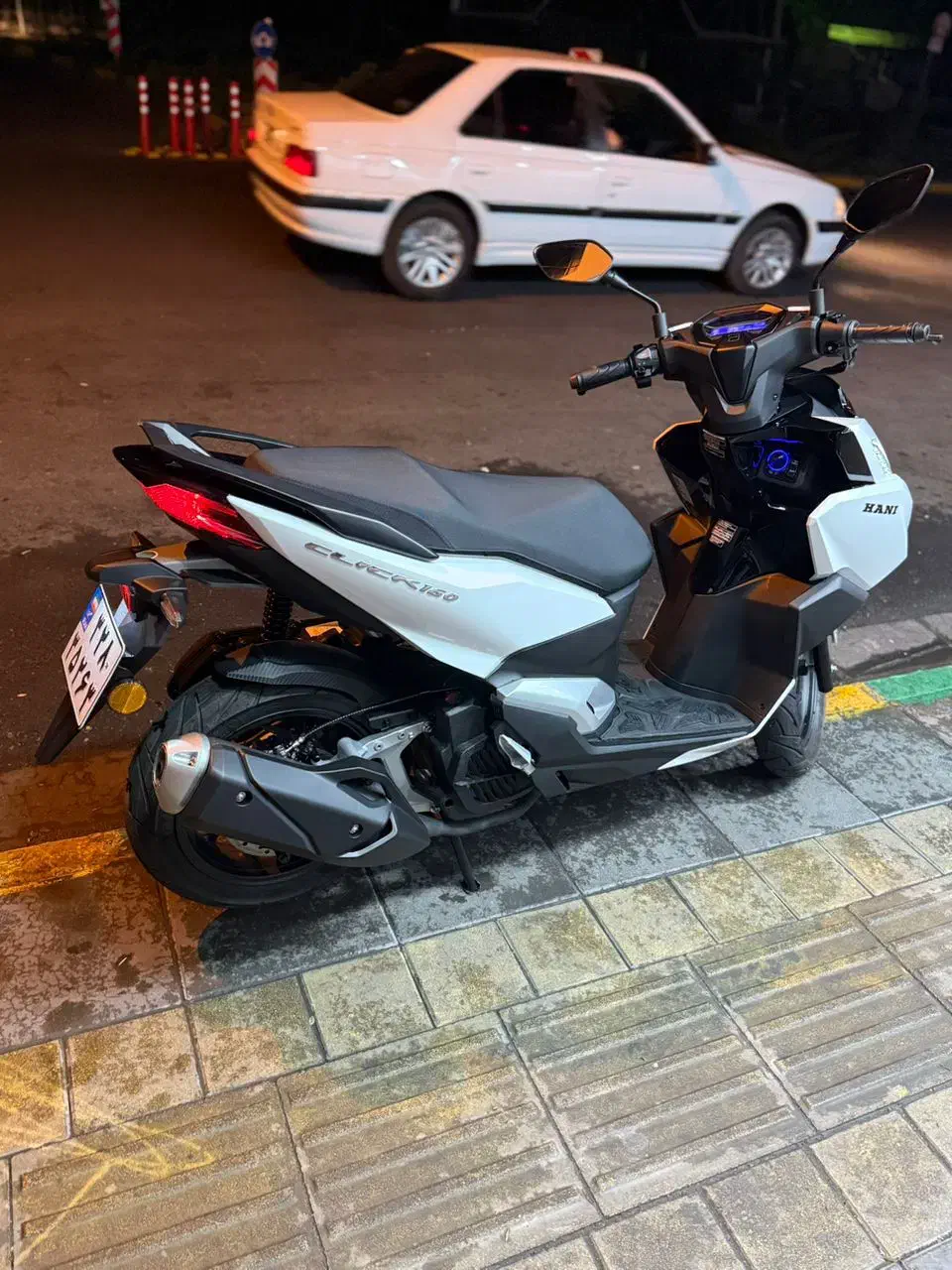 کلیک واریو ۱۶۰ هانی آب خنک|موتورسیکلت|فردیس, فردیس|دیوار