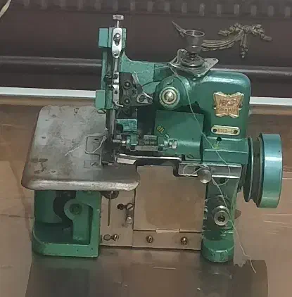 چرخ سر دوز سه نخ|چرخ خیاطی و ریسندگی|رضویه, |دیوار