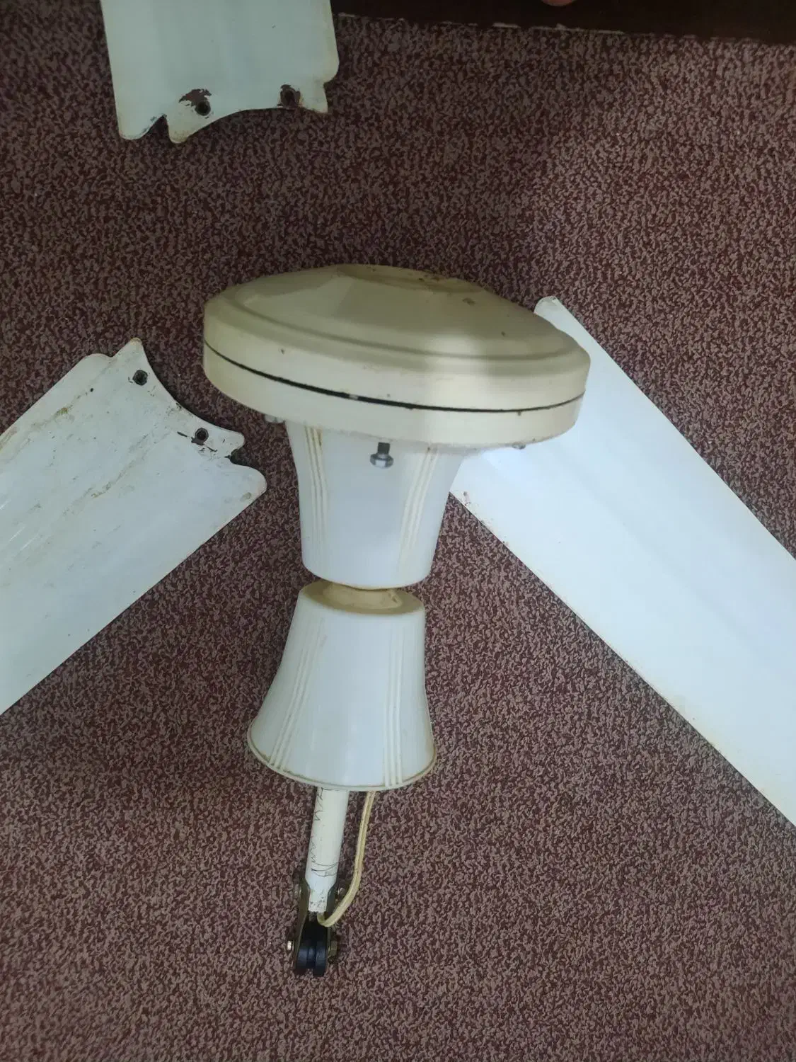 پنکه|پنکه و تصفیهکنندهٔ هوا|اهواز, دغاغله|دیوار