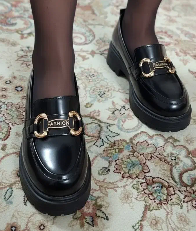 لوفر زنانه یراقدار|کیف، کفش، کمربند|مشهد, سرافرازان|دیوار