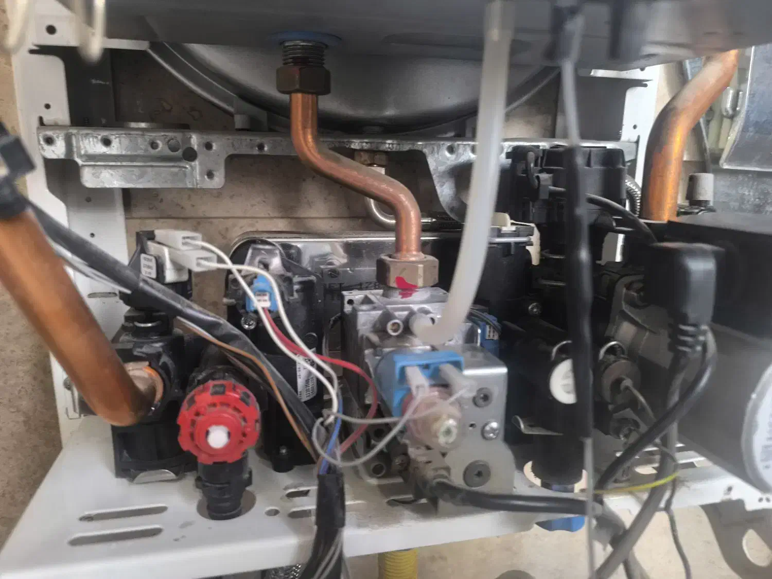 نصب و تعمیر پکیج و شوفاژ دیواری|خدمات پیشه و مهارت|ایذه, |دیوار