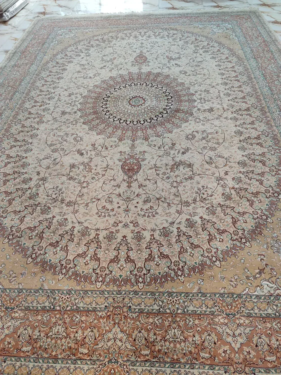 فرش 12متری 700شانه|فرش|ارومیه, |دیوار